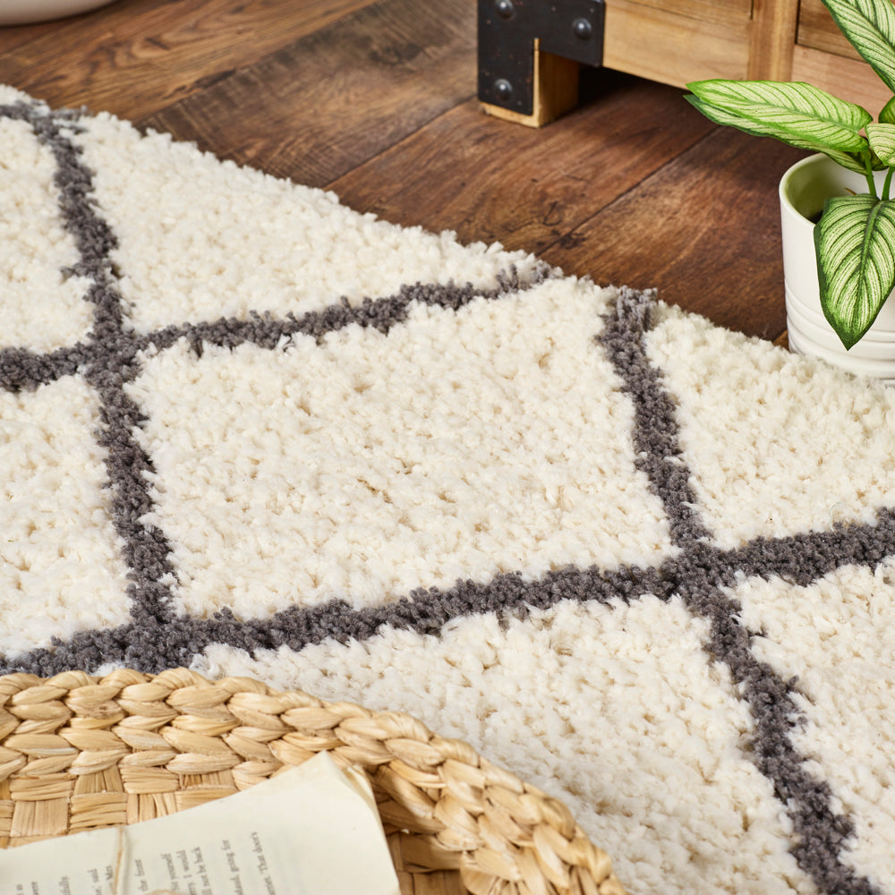 Origins Artisan Diamond White/Grey Rug