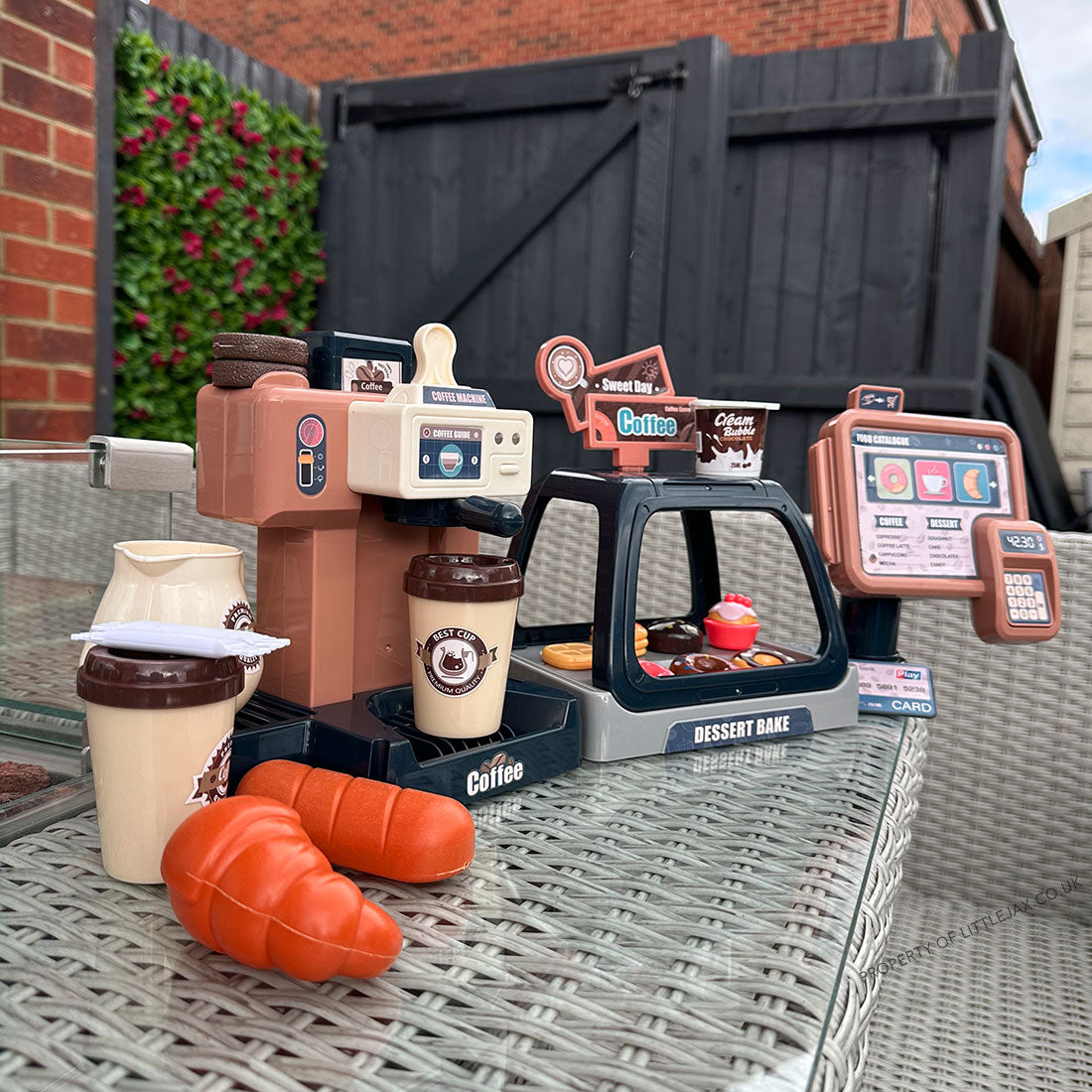 Spielzeugset „Kaffee- und Bäckereistation“ für Kinder