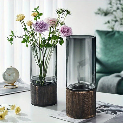 Vaso in vetro grigio fumo nordico con supporto in legno